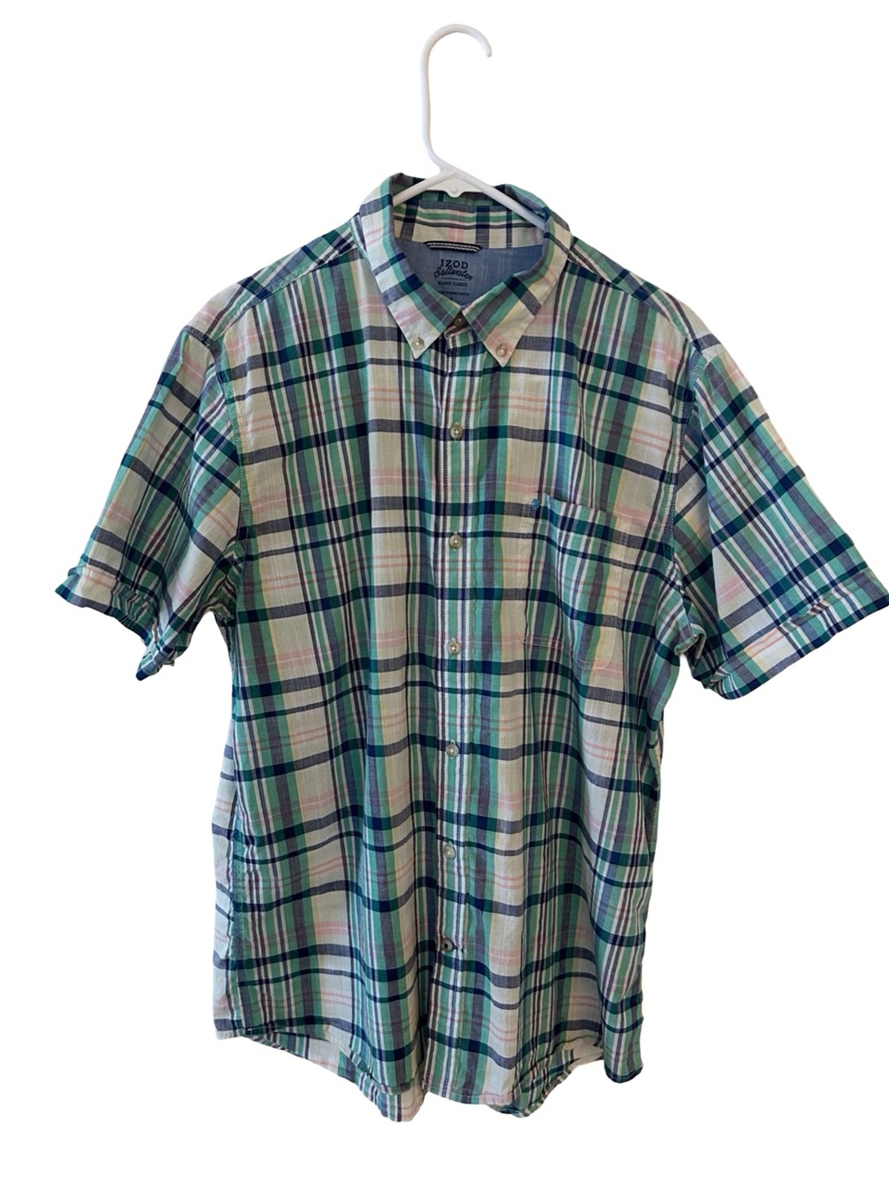Saltwater Classics Coastal Izod Men’s Plaid Button-Down Shirt in Green and Blue